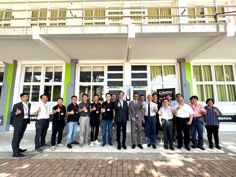 工業4.0智慧製造虛實整合技術研習大合照。