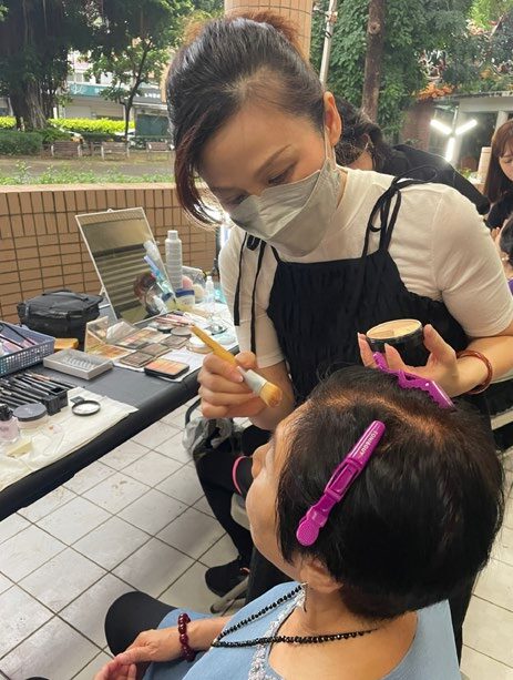 黃瑞媚老師/蔡宇老師/大一學生吳姿璇