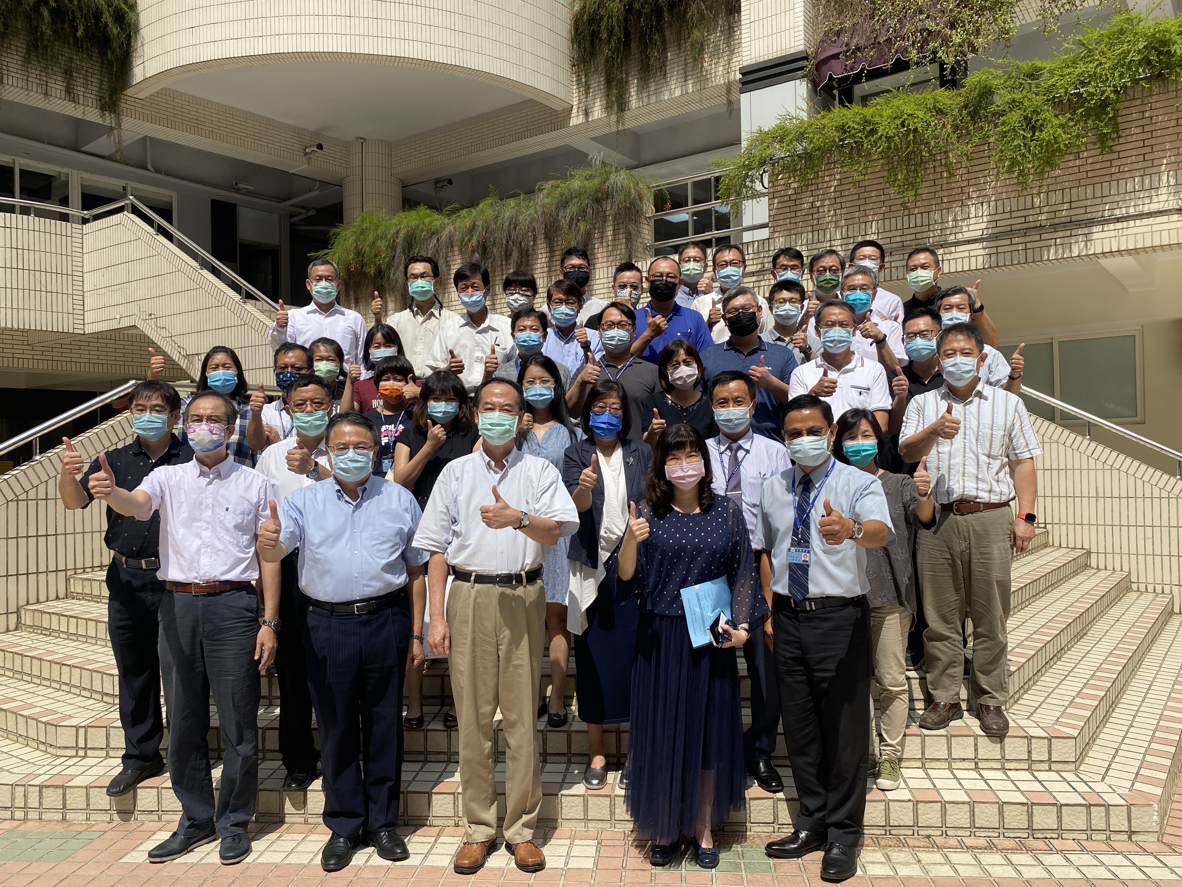 嶺東學園團結一心共創教育新契機