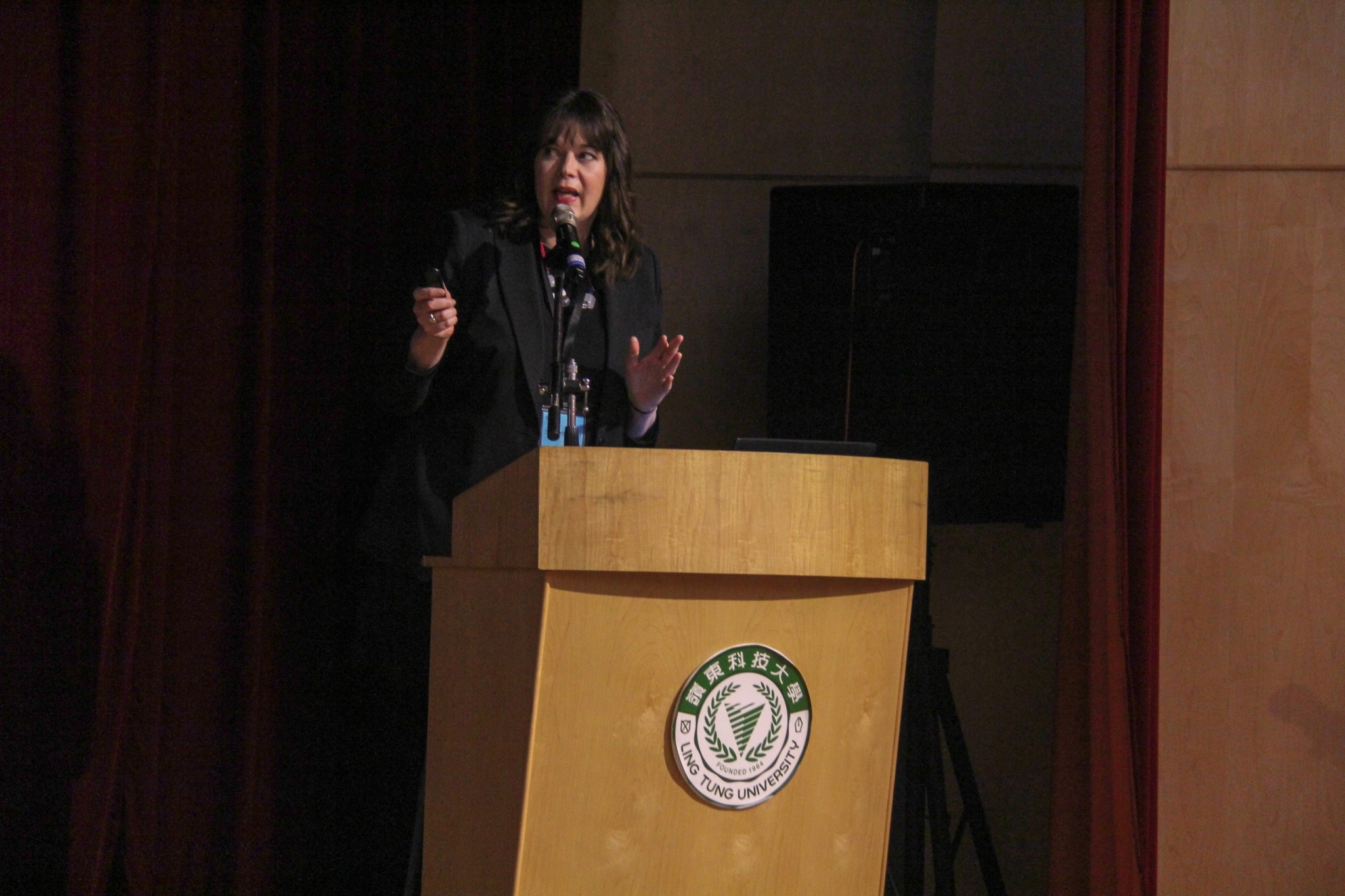 英國伯明罕城市大學時尚與紡織學院Alison Rapsey副院長演講