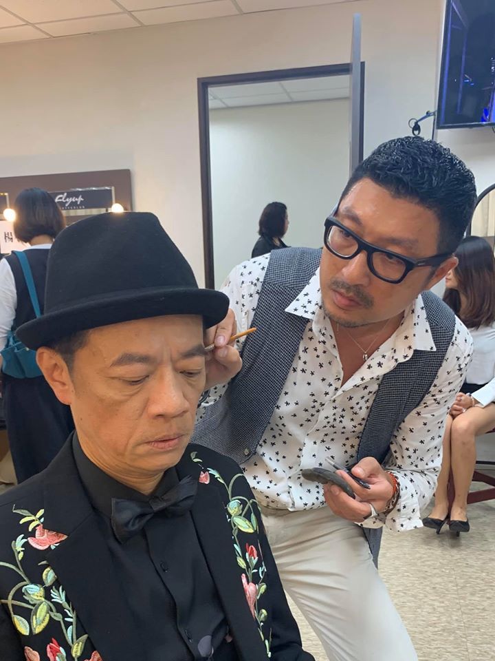▲洪祥瀚為最新影帝吳朋奉先生執行妝髮設計