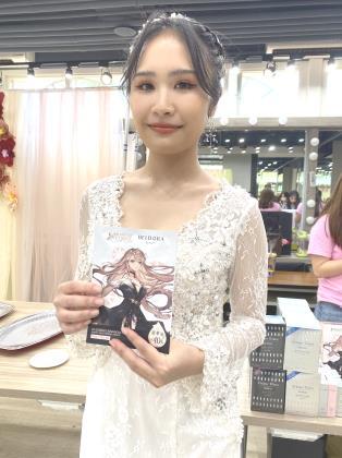 蓓朵娜（Beldora) 婚紗 面膜 、 彩妝 系列 闖關贈送活動模特兒展現膚質妝感 與高職學生 互動熱絡 。