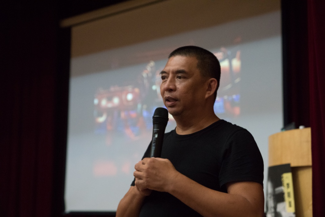 李明道老師分享一則則作品背後的創作故事