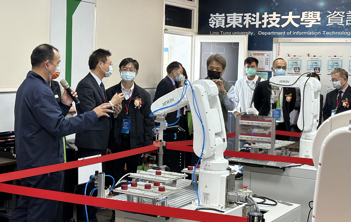 嶺東科大成為中部私校第一間機器人工程師合格考場